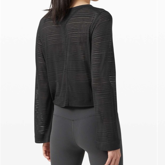 Lululemon Clear and Present Long Sleeve - Picture 2 of 3